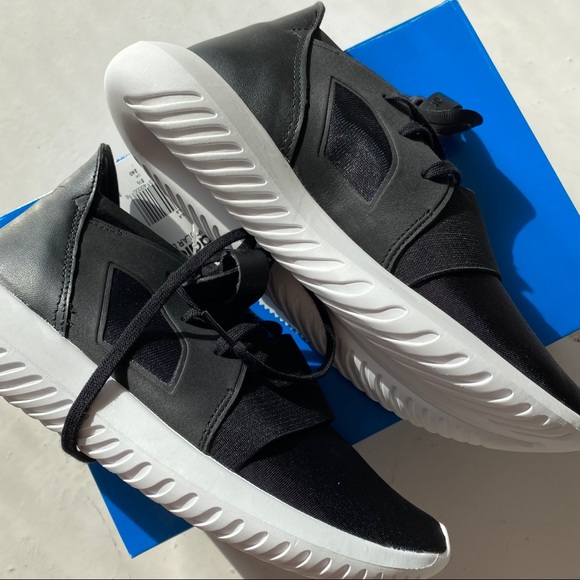NWT Adidas Tubular Defiant Black 7 Sneakers - Picture 2 of 16